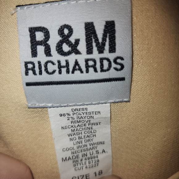 2 Piece R&M Richard's pale yellow size 18 - Picture 5 of 5